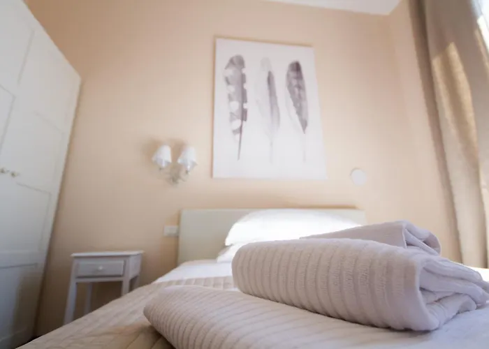 Emily Rooms Sanremo